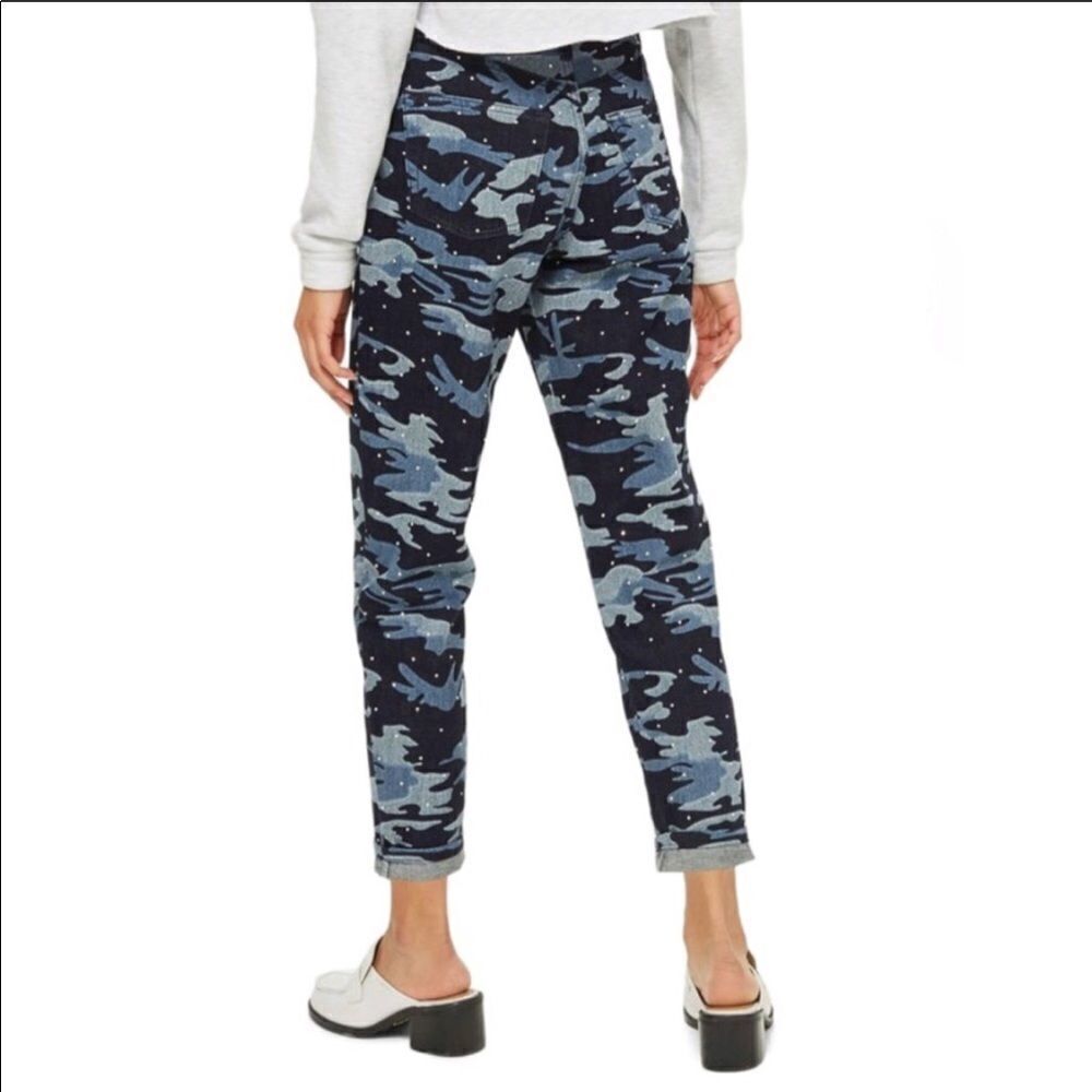 TOPSHOP Blue Camo Mom Jeans! Size 28. - Picture 9 of 10